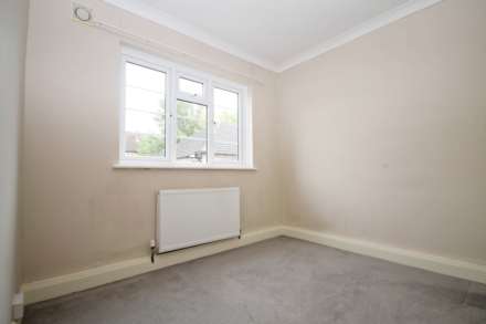 Field Place, New Malden, Image 6