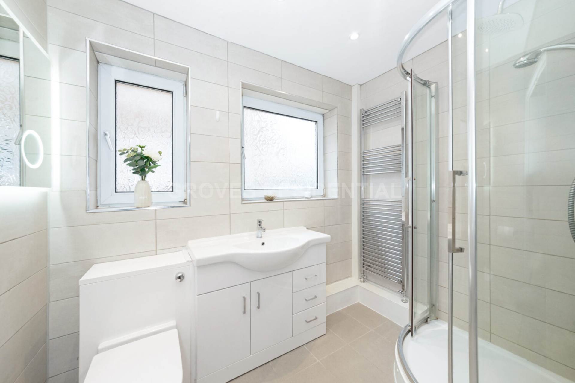 Kelvedon Close, Kingston Upon Thames, Image 10