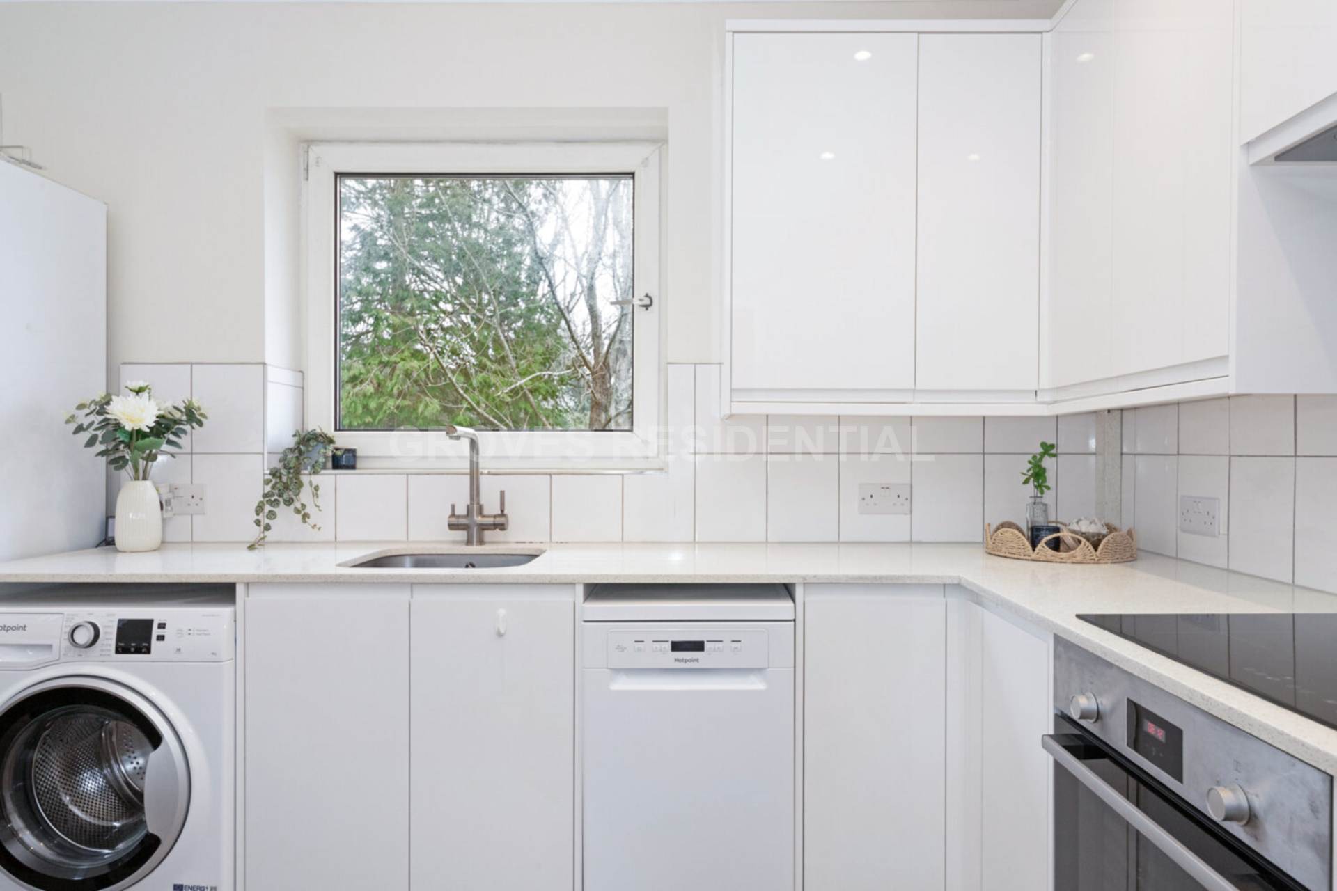 Kelvedon Close, Kingston Upon Thames, Image 4