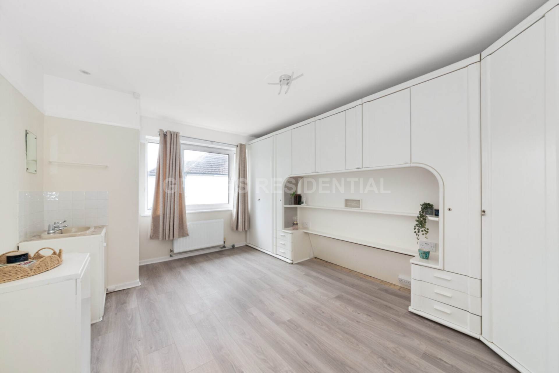 Kelvedon Close, Kingston Upon Thames, Image 8