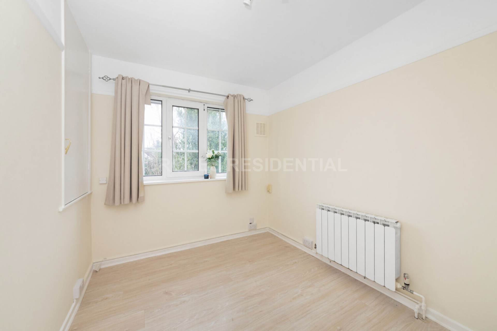 Kelvedon Close, Kingston Upon Thames, Image 9