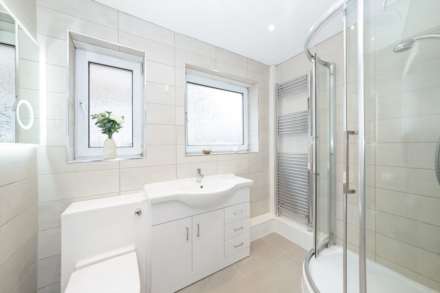 Kelvedon Close, Kingston Upon Thames, Image 10