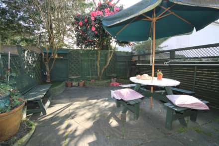 Kelvedon Close, Kingston Upon Thames, Image 12