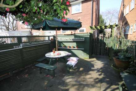 Kelvedon Close, Kingston Upon Thames, Image 13