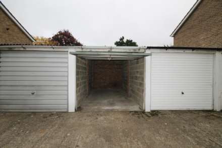 Newborough Green, New Malden, Image 10