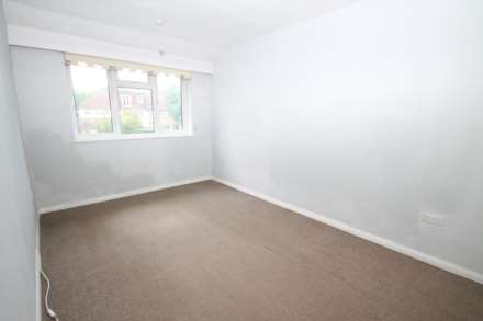 Newborough Green, New Malden, Image 7