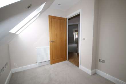 Kingston Road, New Malden, Image 11