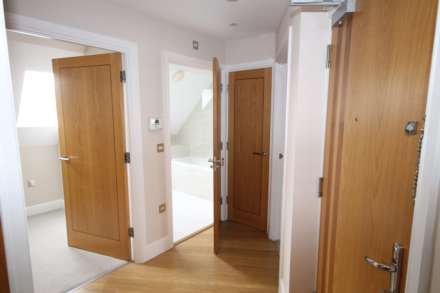 Kingston Road, New Malden, Image 12