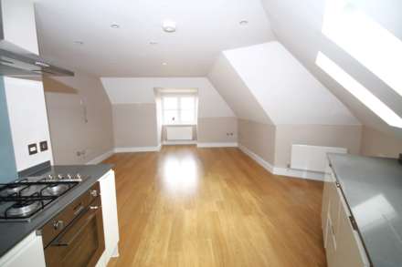 Kingston Road, New Malden, Image 3