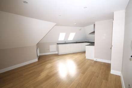 Kingston Road, New Malden, Image 5