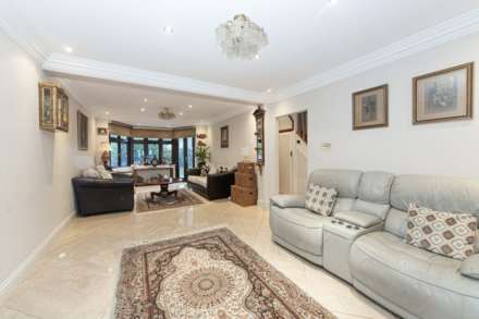 Beechcroft Avenue, New Malden, Image 3