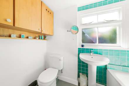 Chestnut Grove, New Malden, Image 10