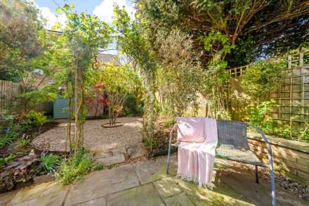 Chestnut Grove, New Malden, Image 11