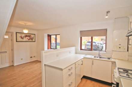 Virginia Close, New Malden, Image 3