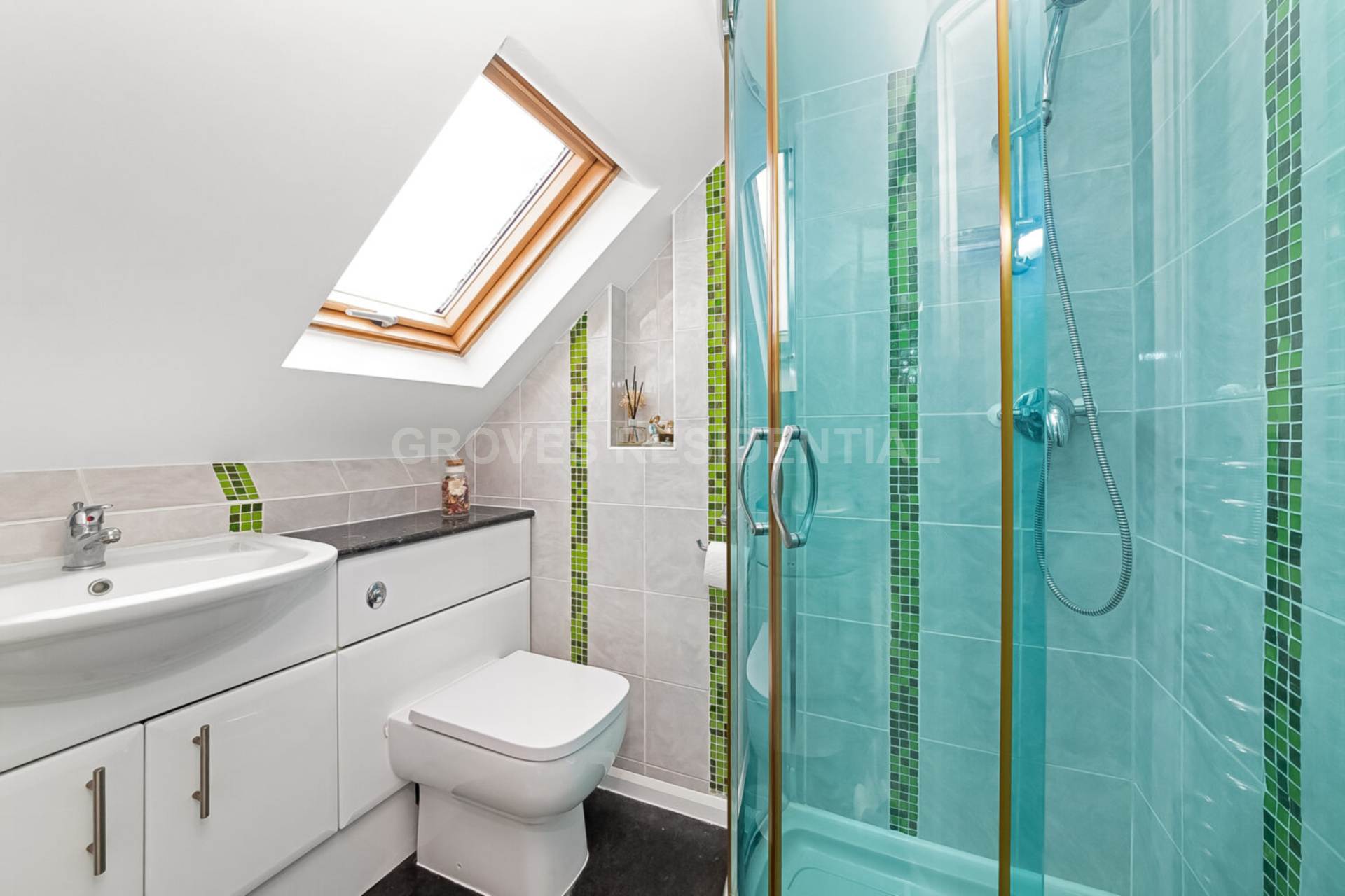 The Crescent, New Malden, Image 11