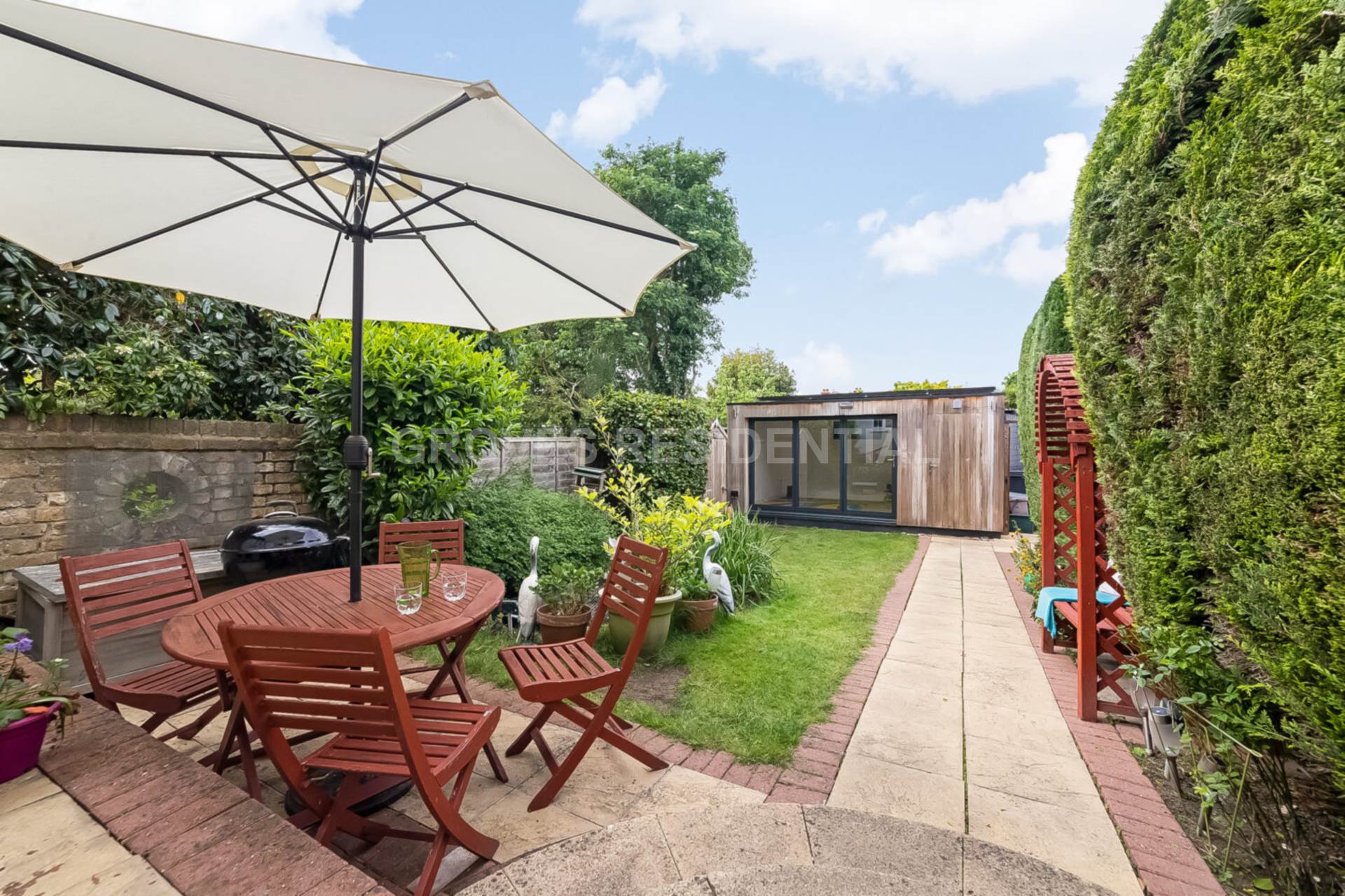 The Crescent, New Malden, Image 13