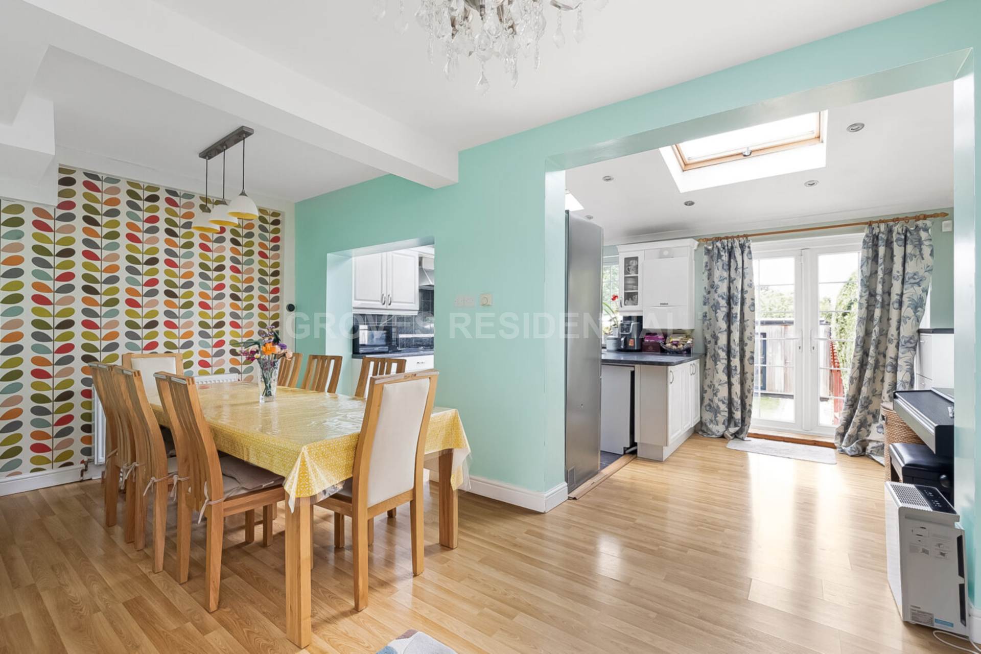 The Crescent, New Malden, Image 2