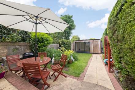 The Crescent, New Malden, Image 13