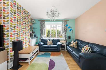 The Crescent, New Malden, Image 5