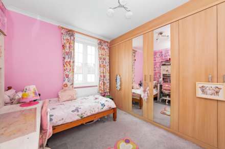 The Crescent, New Malden, Image 7