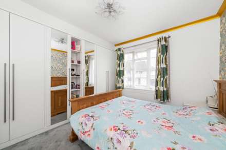 The Crescent, New Malden, Image 8