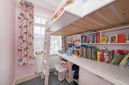 The Crescent, New Malden, Image 9