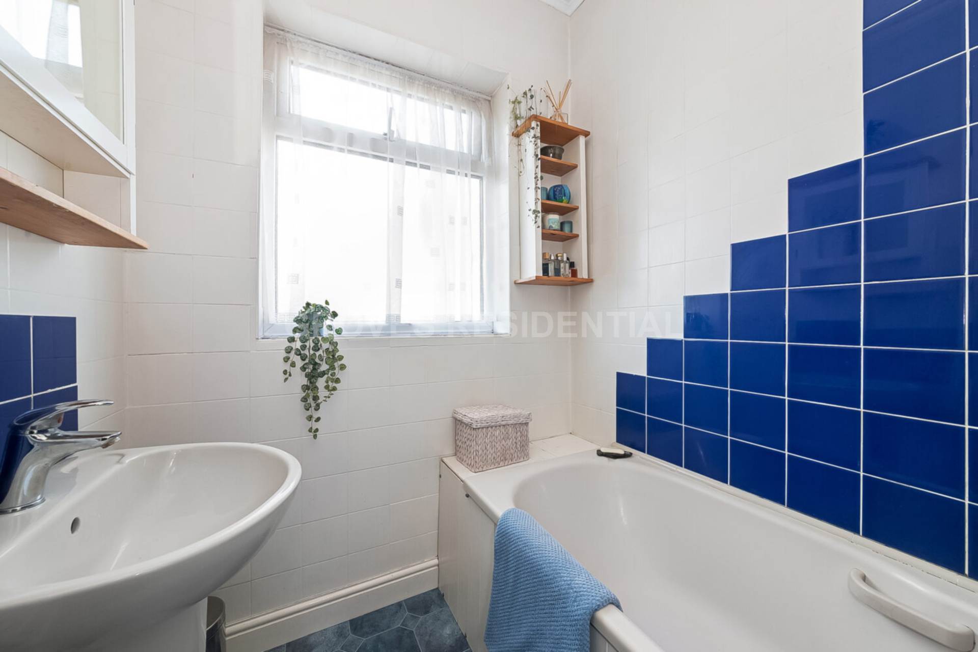 Malden Hill Gardens, New Malden, Image 13