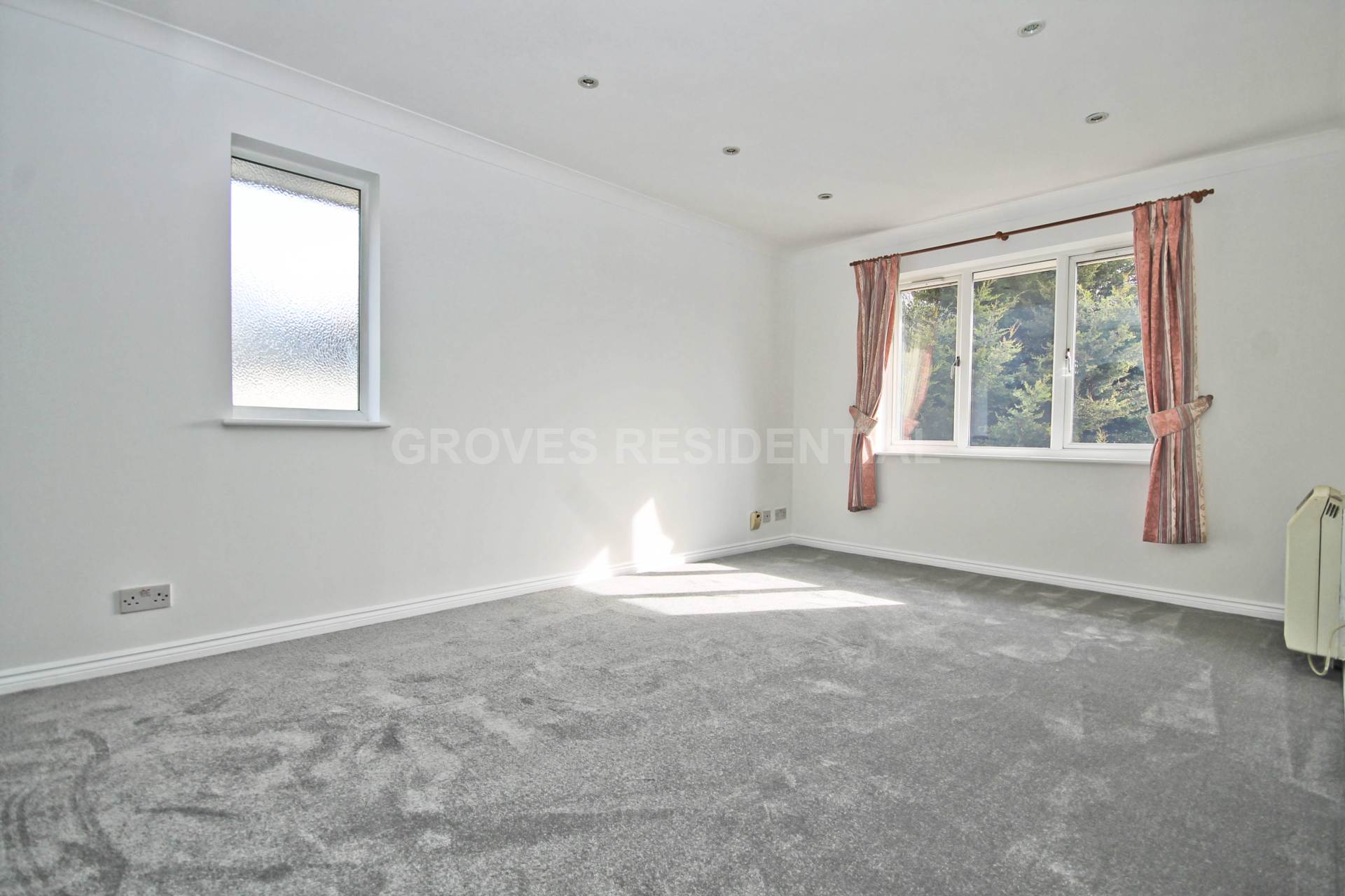 Holmwood Court, New Malden, Image 2