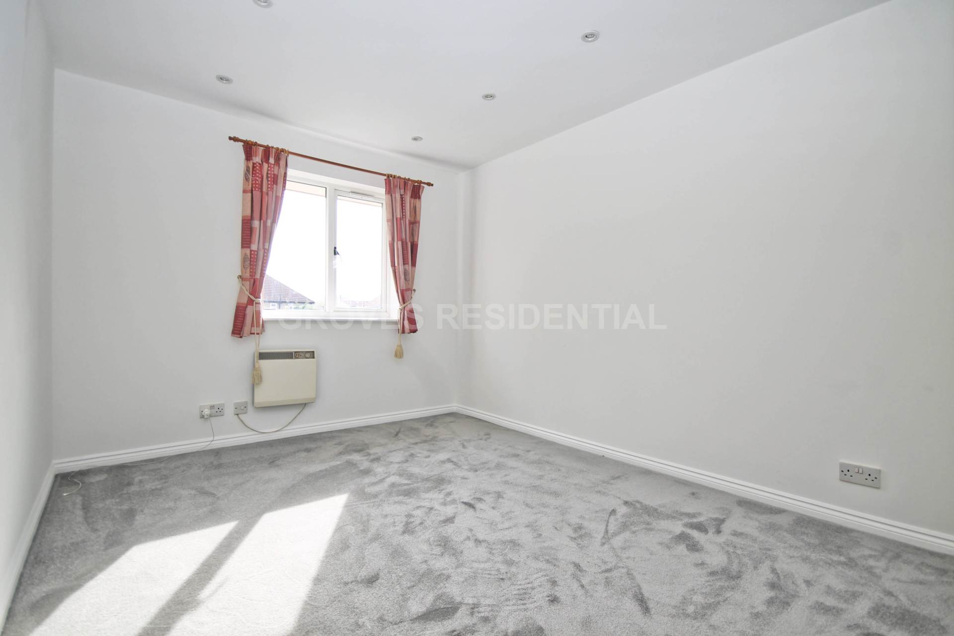 Holmwood Court, New Malden, Image 6