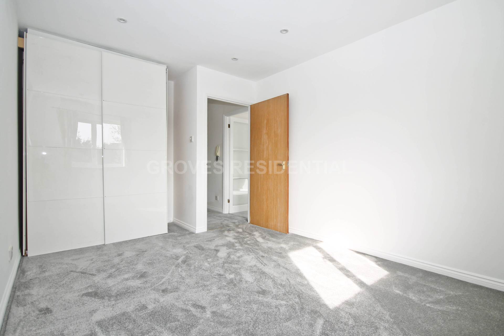 Holmwood Court, New Malden, Image 7