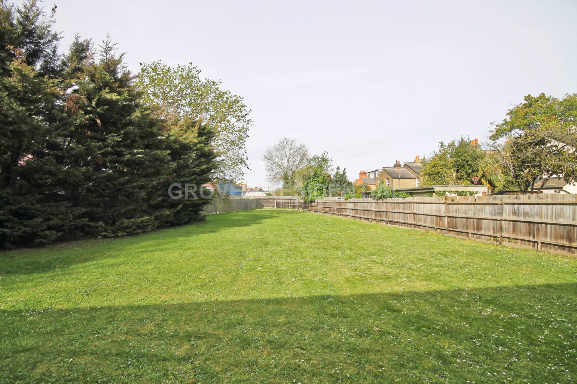 Holmwood Court, New Malden, Image 8