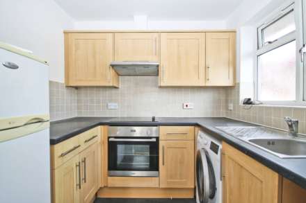 Holmwood Court, New Malden, Image 4