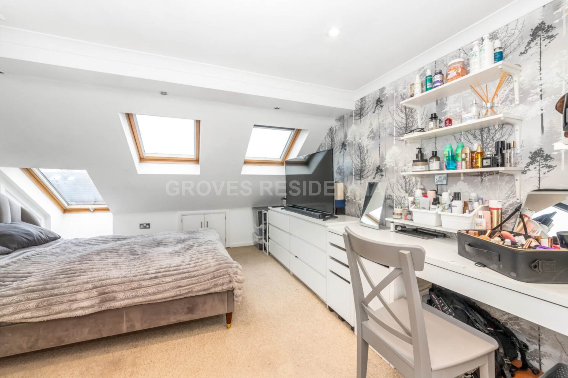 Phyllis Avenue, Motspur Park, Image 14