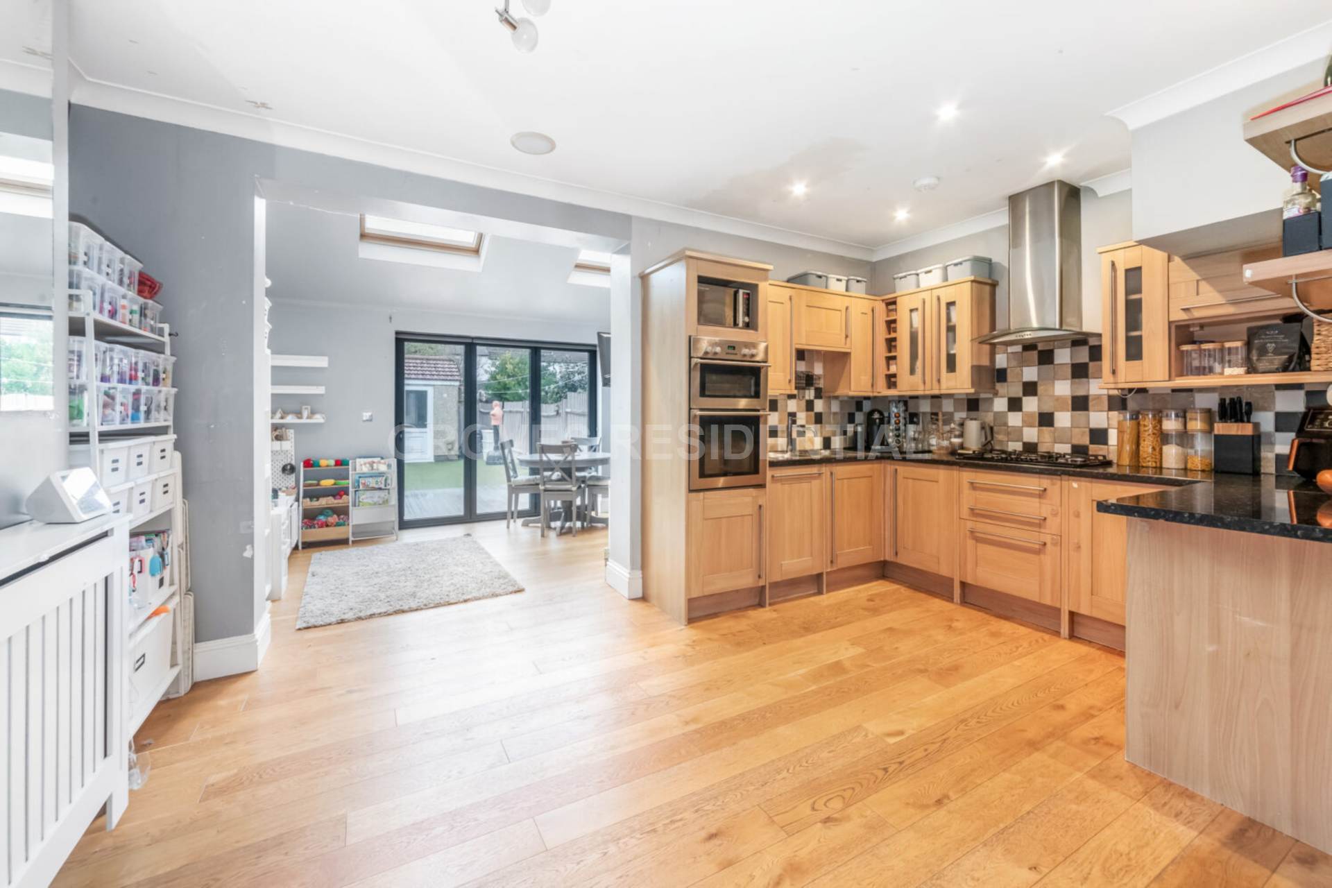 Phyllis Avenue, Motspur Park, Image 2