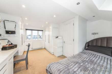 Phyllis Avenue, Motspur Park, Image 13