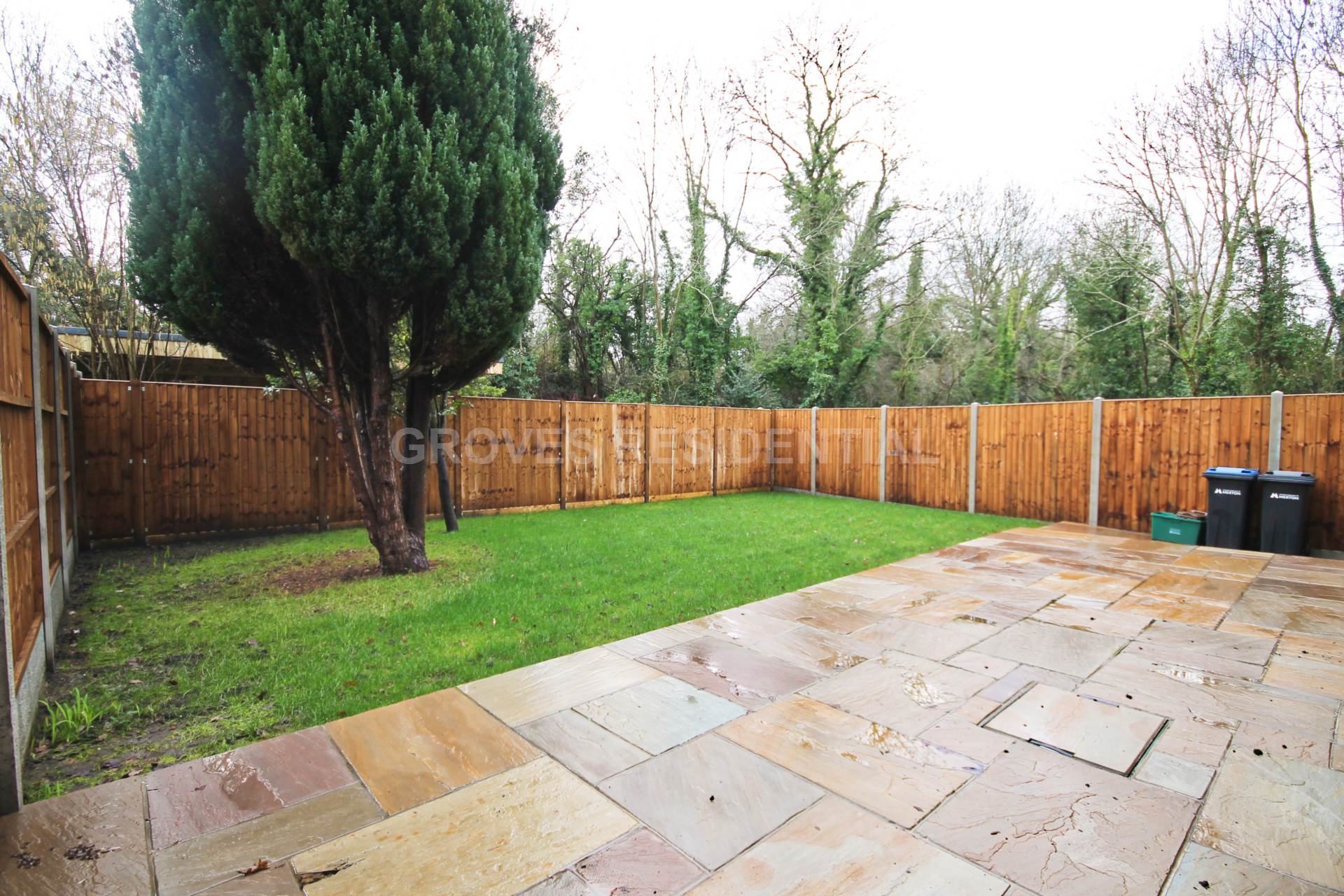 Aboyne Drive, London, Image 9