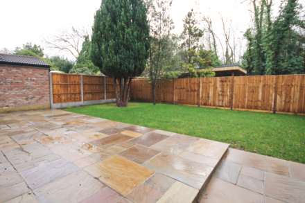 Aboyne Drive, London, Image 1