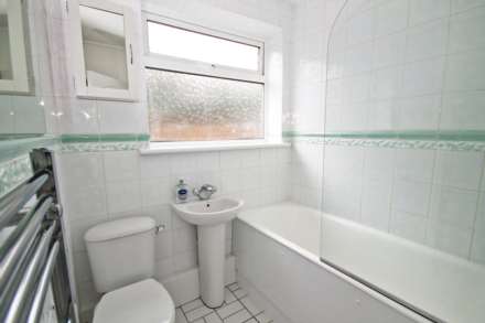 Aboyne Drive, London, Image 8