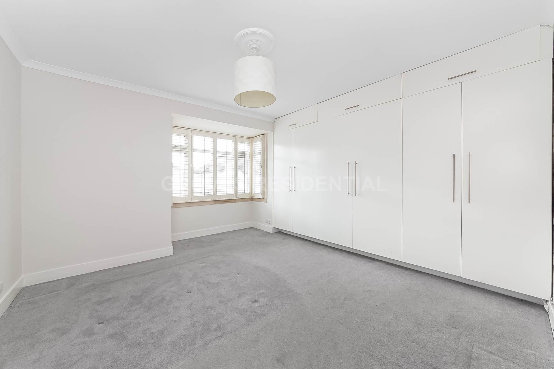 Myrtle Grove, New Malden, Image 11