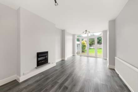 Van Dyck Avenue, New Malden, Image 3