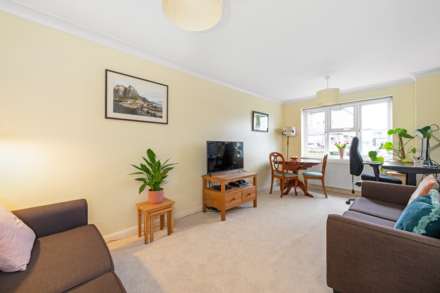 Lime Villas,    Lime Grove, New Malden, Image 2