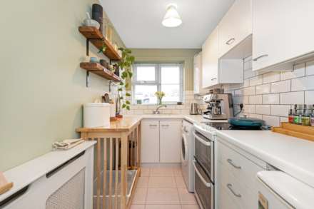 Lime Villas,    Lime Grove, New Malden, Image 4