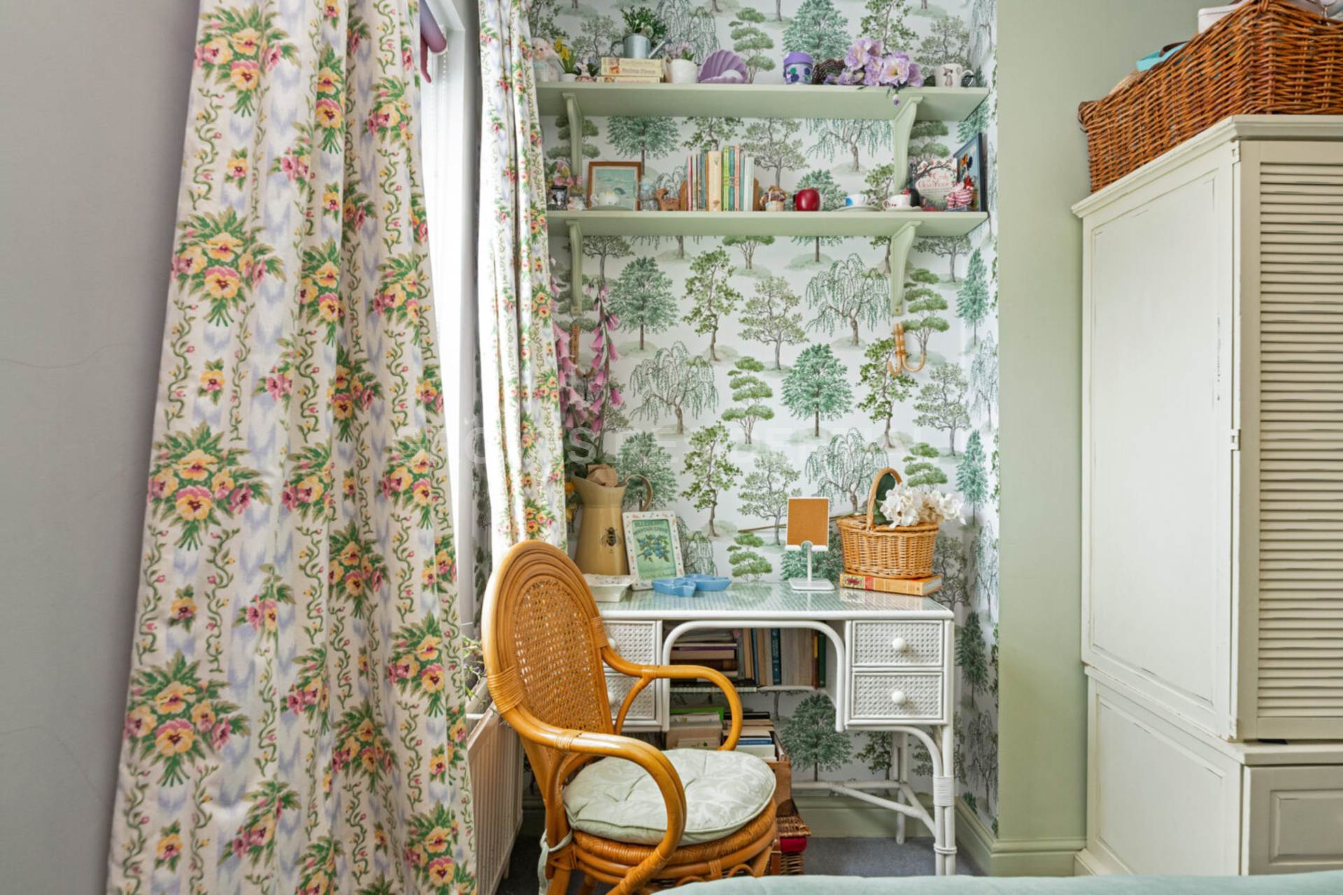 Albemarle Gardens, New Malden, Image 11