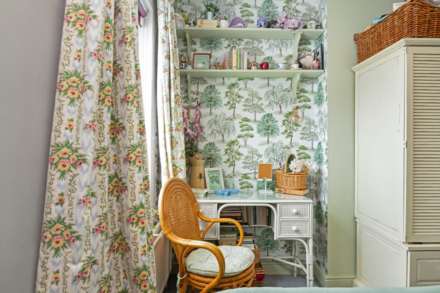 Albemarle Gardens, New Malden, Image 11