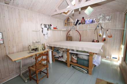 Chestnut Grove, New Malden, Image 12