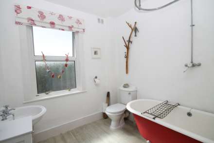 Chestnut Grove, New Malden, Image 15