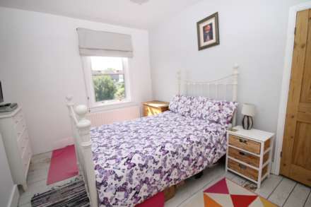 Chestnut Grove, New Malden, Image 19