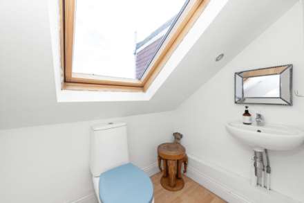 Chestnut Grove, New Malden, Image 23