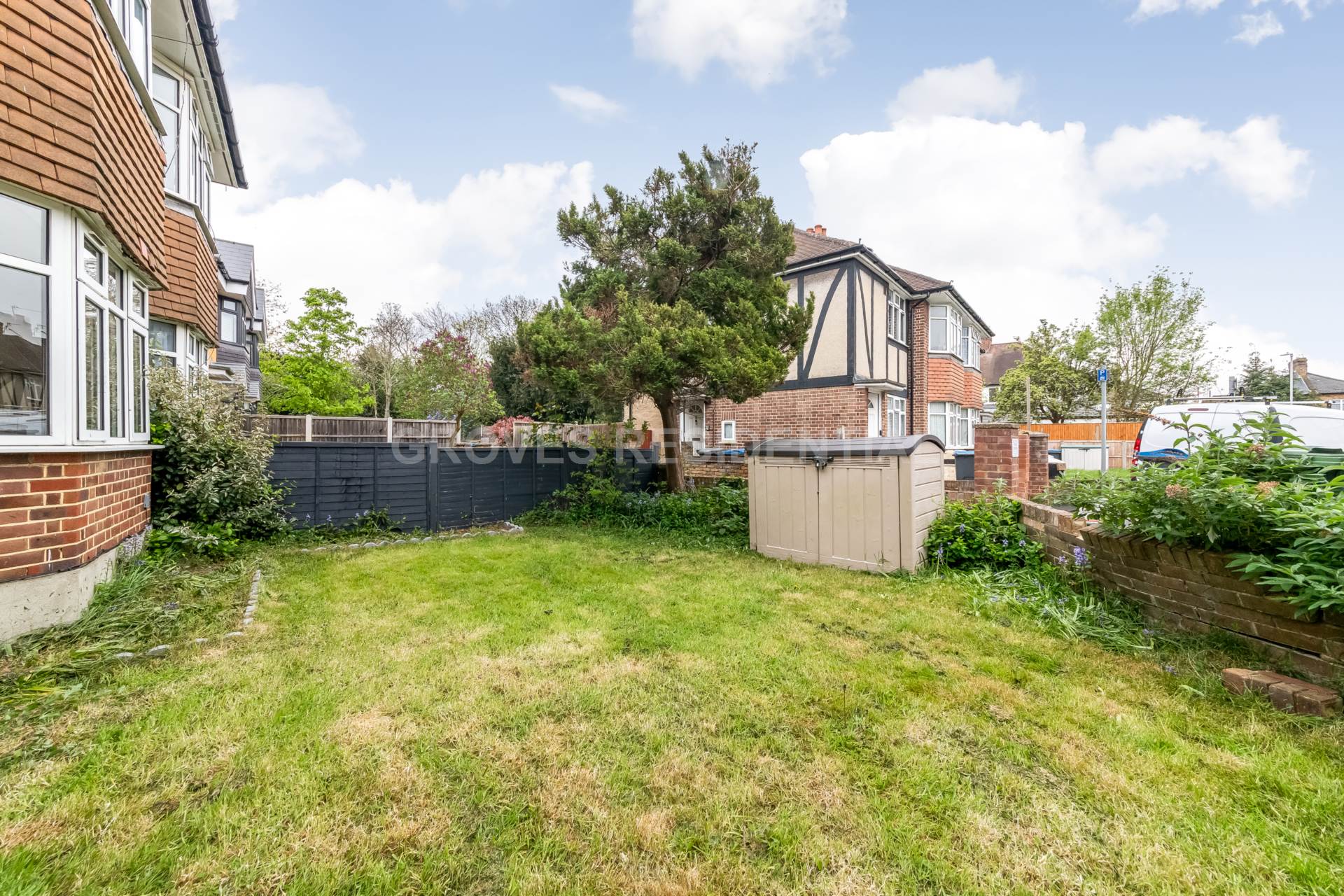 Lawn Close, New Malden, Image 9