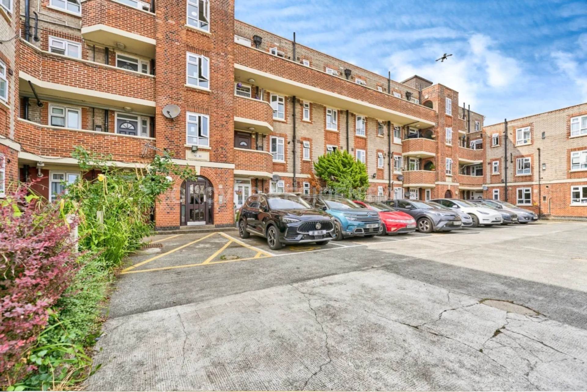 Byfield, New Malden, Image 1